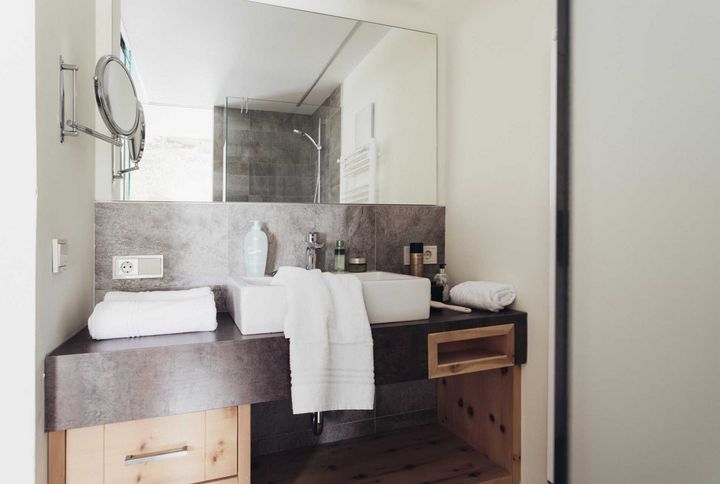 Zimmer Ötztal :: Ihr Zimmer & Ihre Suite in Oetz Zimmer Ötztal :: Ihr Zimmer & Ihre Suite in Oetz