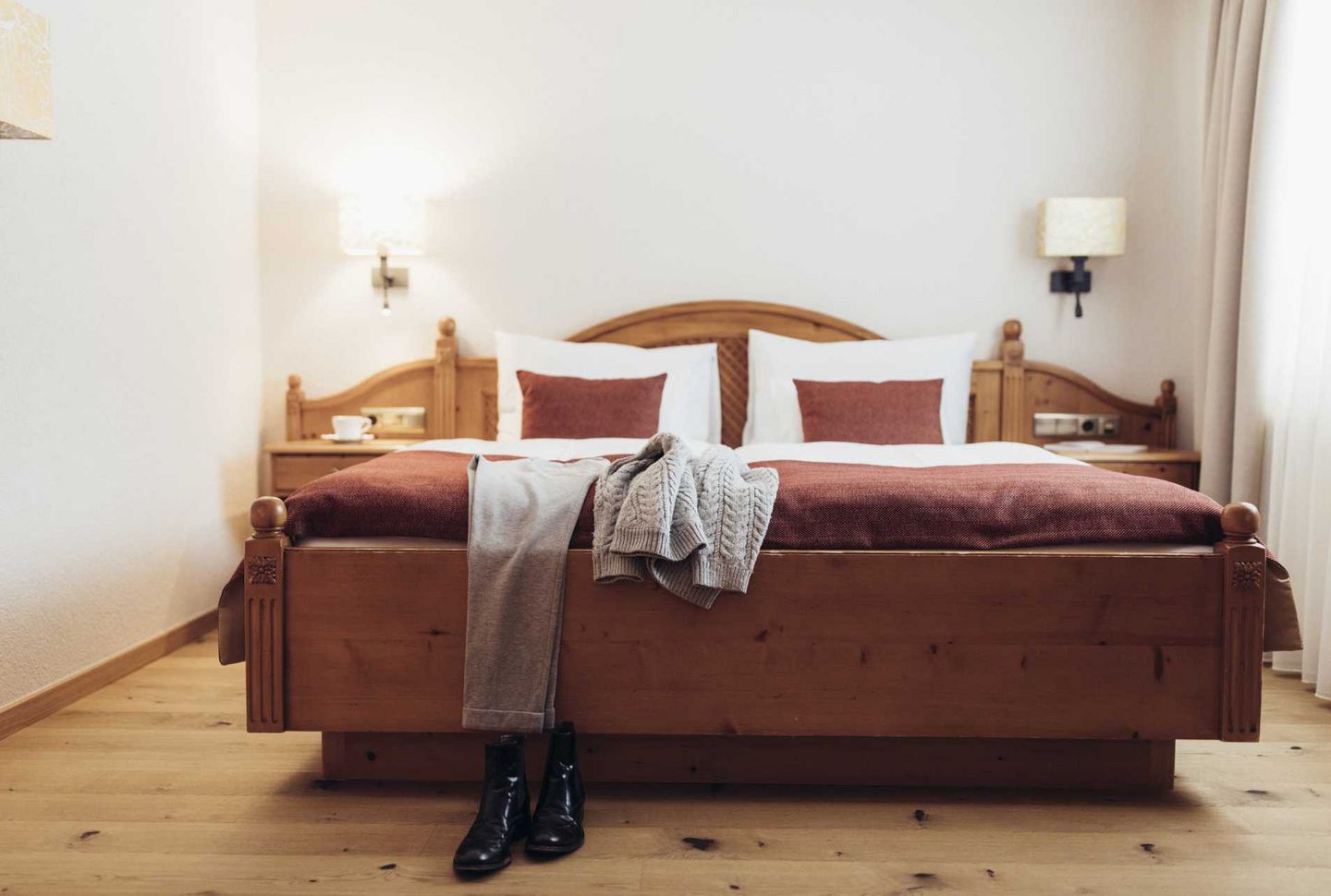 Zimmer Ötztal :: Ihr Zimmer & Ihre Suite in Oetz Zimmer Ötztal :: Ihr Zimmer & Ihre Suite in Oetz