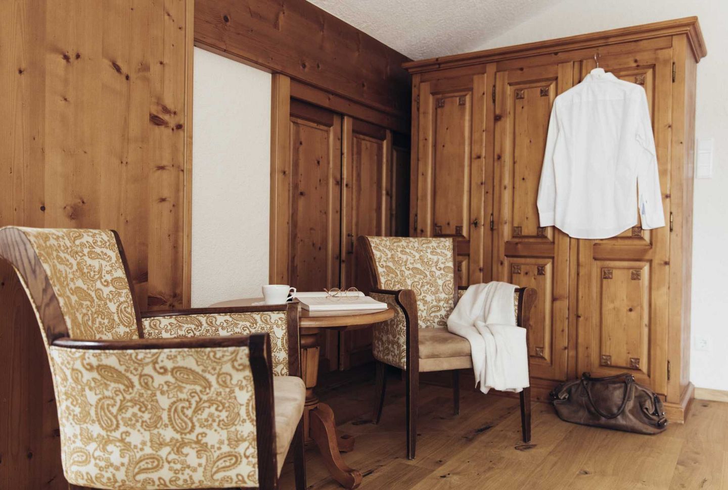 Zimmer Ötztal :: Ihr Zimmer & Ihre Suite in Oetz