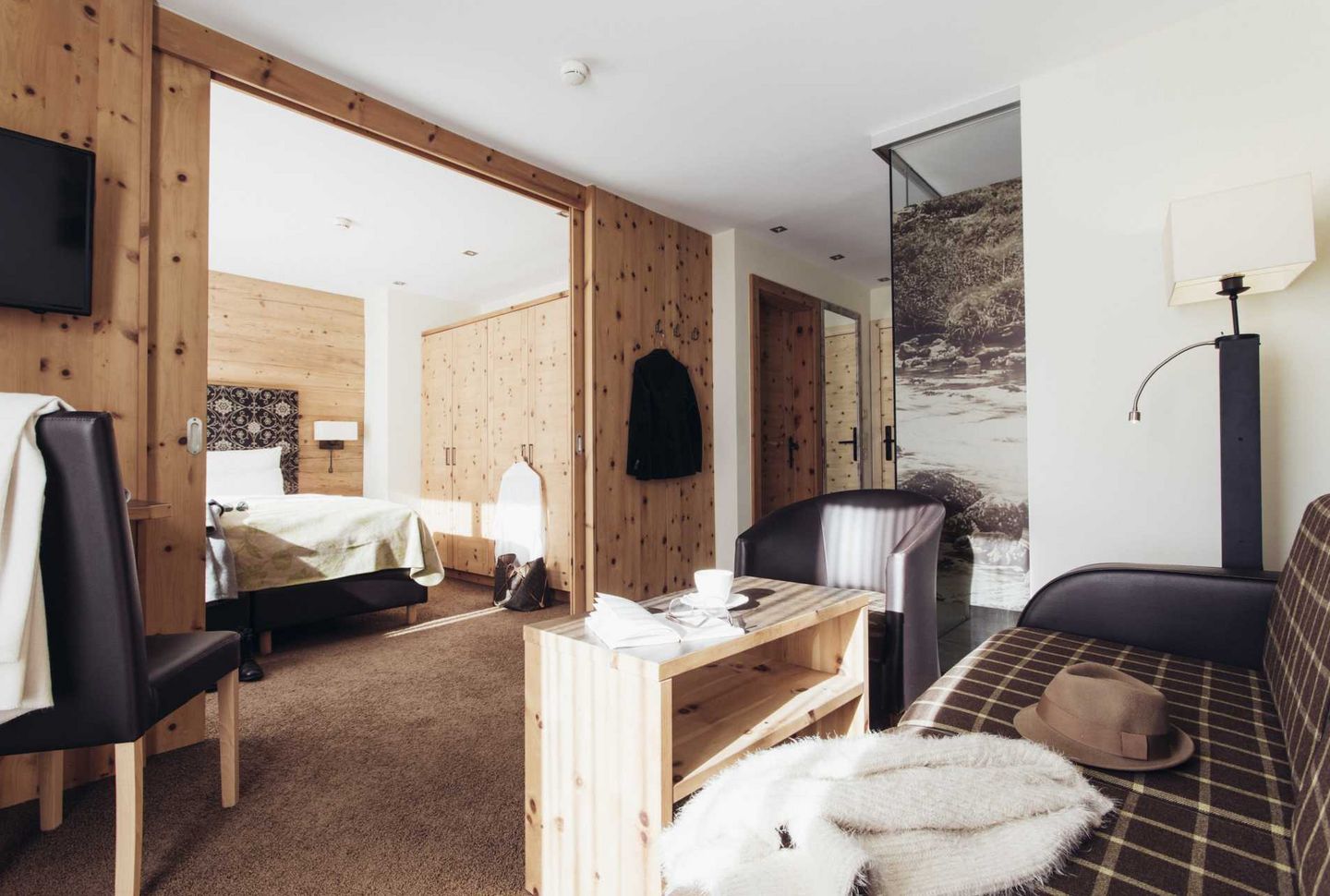 Zimmer Ötztal :: Ihr Zimmer & Ihre Suite in Oetz