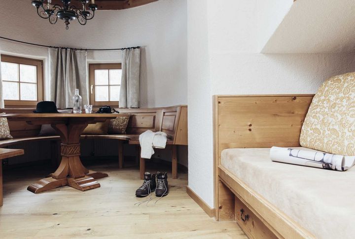 Zimmer Ötztal :: Ihr Zimmer & Ihre Suite in Oetz Zimmer Ötztal :: Ihr Zimmer & Ihre Suite in Oetz