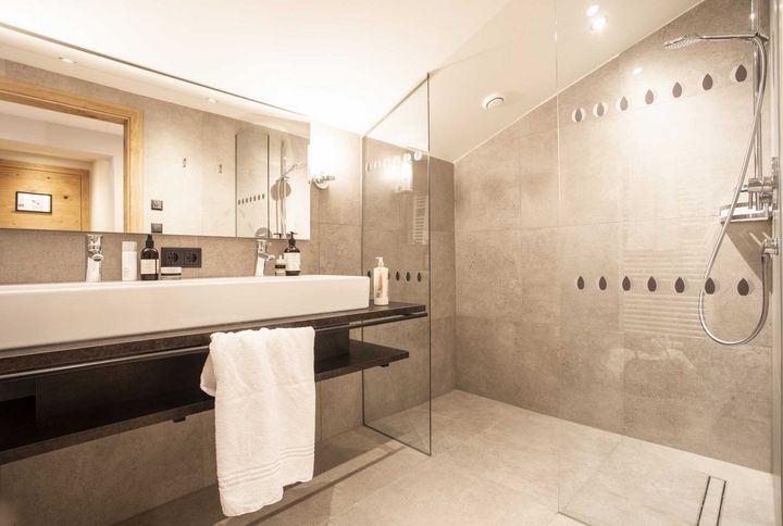 Zimmer Ötztal :: Ihr Zimmer & Ihre Suite in Oetz Zimmer Ötztal :: Ihr Zimmer & Ihre Suite in Oetz